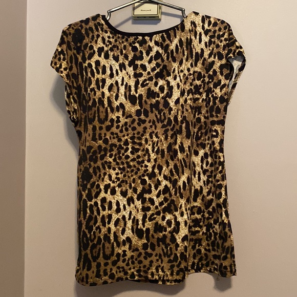 Animal Print Top - Picture 4 of 4